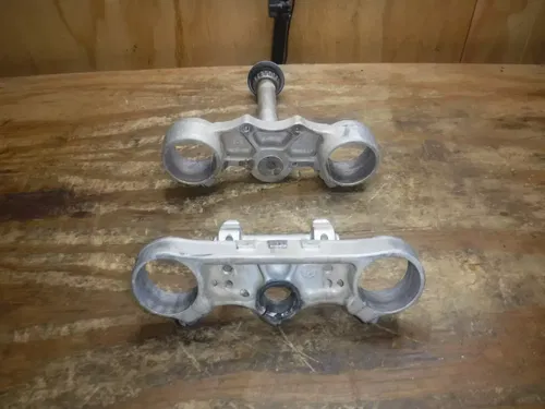2005 KTM 200 EXC Triple Trees Clamps Yokes Steering Stem Bar Clamps