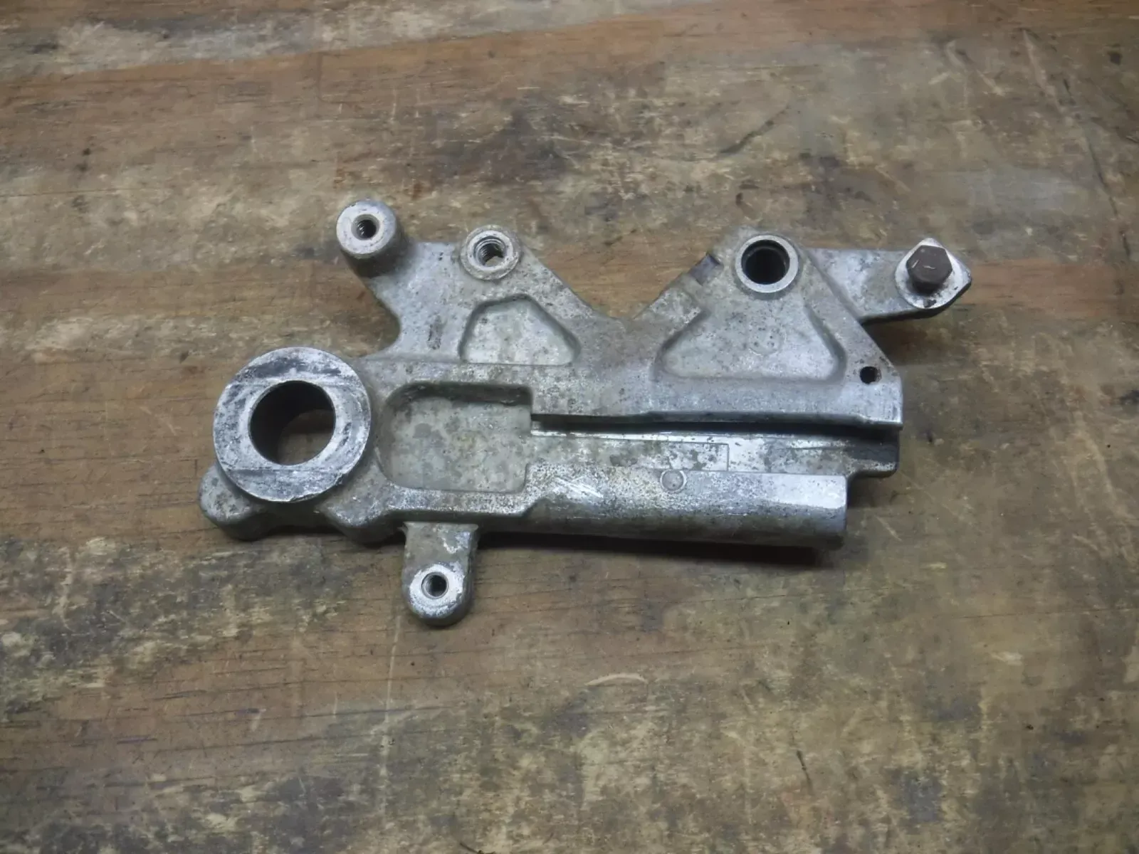 1997 YZ250 Rear Brake Caliper Mount Bracket YZ 125 250 Wr400F 1995 1996 1998