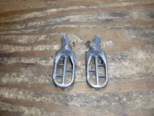 2005 RMZ450 Foot Rests Pegs Frame Fittings Boot Pedal