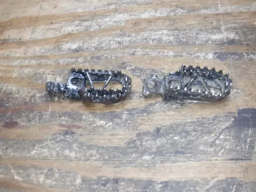 1993 Kx125 Foot Rests Pegs Frame Fittings Boot Pedal