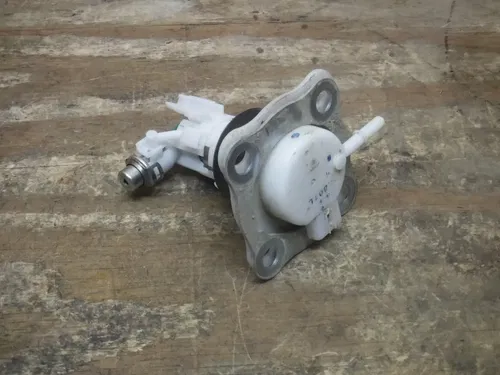 2022 CRF450R Fuel Pump OEM Filter 16700-MKE-AF3 2021 - 2025 CRF250R 2022 - 2024