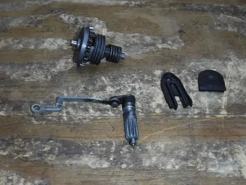 2000 Cr125 Governor Arm Actuator Exhaust Valve Assembly