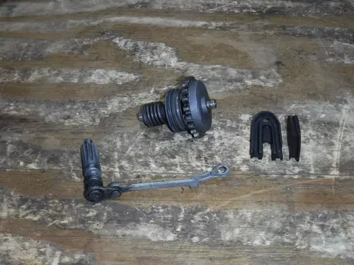 2000 Cr125 Governor Arm Actuator Exhaust Valve Assembly
