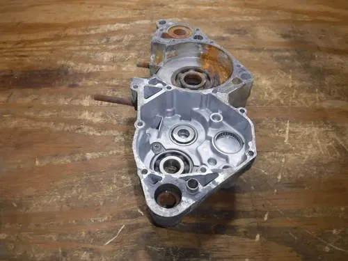 2000 Rm250 Left Side Crankcase Crank Case Stator Side 1996 1997 1998 1999 2000