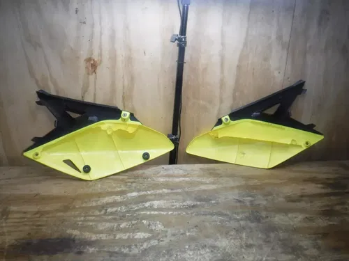 2010 RMZ250 Rear Number Plates Left Right Plastics