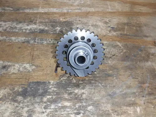2001 Yz426 (B) Yamaha Kick Start Shaft Kicker Drive Gear Assembly