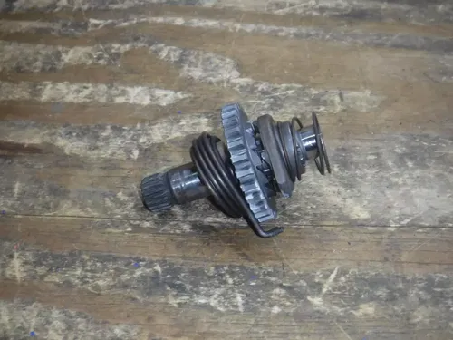 1986 Rm250 Kick Start Shaft Kicker Drive Gear Assembly