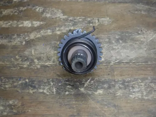 1986 Rm250 Kick Start Shaft Kicker Drive Gear Assembly