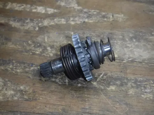 1986 Rm250 Kick Start Shaft Kicker Drive Gear Assembly
