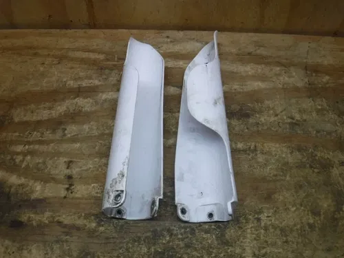 M22 2005 2006 2007 YZ450F Front Fork Guards Plastics White 05 06 07 YZ 450F 250F
