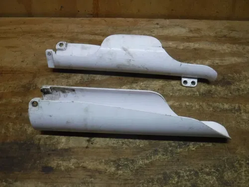 M22 2005 2006 2007 YZ450F Front Fork Guards Plastics White 05 06 07 YZ 450F 250F