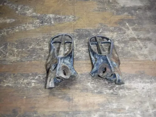 2006 CRF250x Foot Pegs Peg Pedal Frame OEM