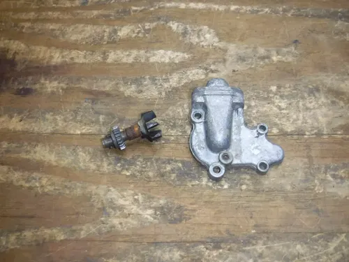 1990 Rm125 Water Pump Impeller Shaft Cover Cap Fins Coolant