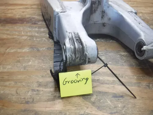 2002 Rm125 (A) Suzuki Swing Arm Swingarm Suspension Rear Arm
