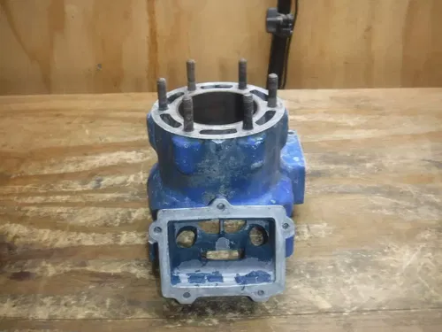 1986 Rm250 Top End Jug Cylinder Engine Motor Head 1985 1986 1987 1988 NEEDS WORK