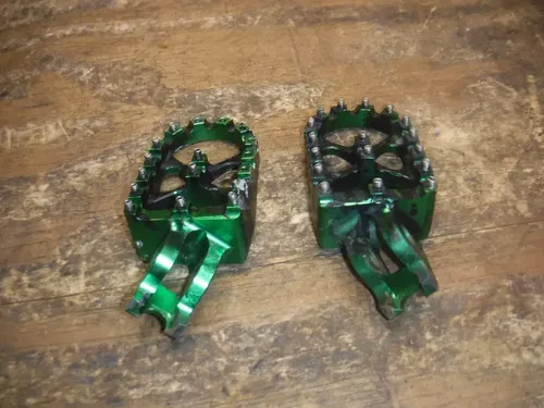 2008 Kx450f (A) Foot Pegs Frame Fittings Controls Pedals