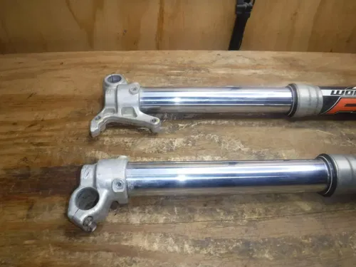 2005 KTM 200 EXC Front Forks Suspension Upper Lower Legs