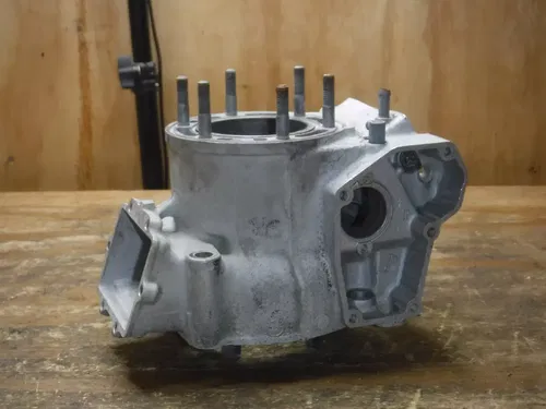 2000 Rm250 Top End Jug Cylinder Engine Motor Head (NEEDS WORK)