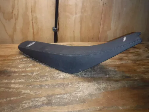 2010 CRF250r (A) Seat Complete Pan Saddle Cover Foam Base CRF 250 2011 2012 2013