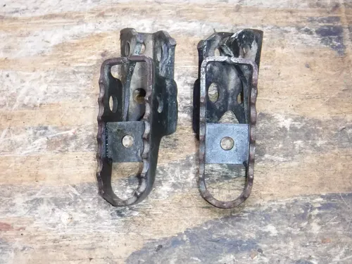 TTR225 Foot Rests Pegs Frame Fittings Boot Controls 2001