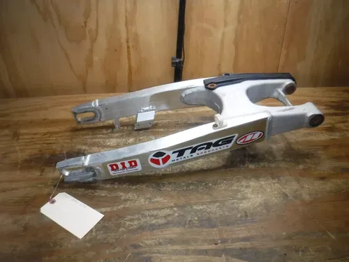 2005 RMZ450 Swing Arm Swingarm Suspension Rear Arm