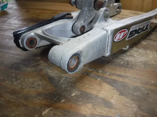 2005 RMZ450 Swing Arm Swingarm Suspension Rear Arm