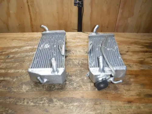 2009 Kx450f Kawasaki Radiators Rad Left Right Pressure Cap Comb Cooling