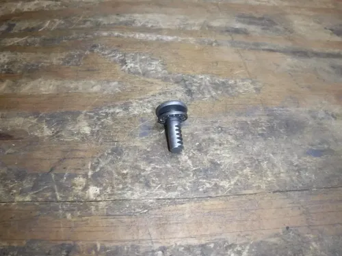 1996 Ds80 Clutch Push Rod Top Hat Holder