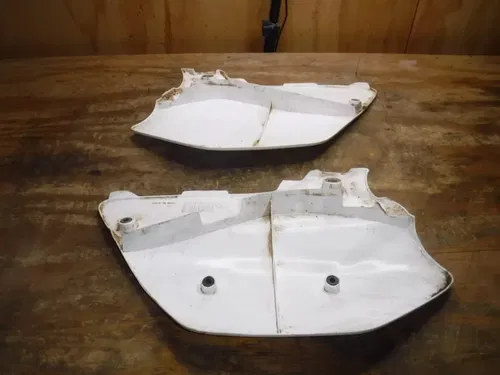 2002 Yz125 (M16) Left Right Side Rear Number Plate Plastic