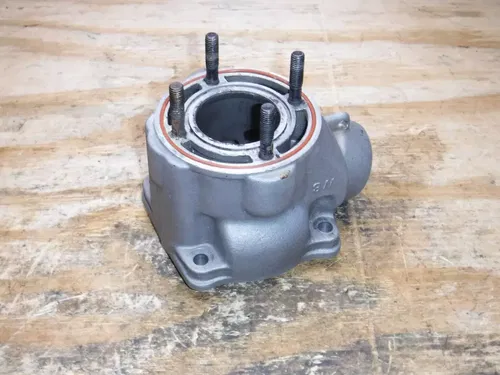1999 Yz80 Cylinder Jug Top End DAMAGED 1993 1994 1995 1996 1997 1998 2000 2001