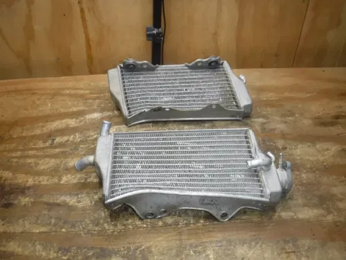 2001 Cr125 Radiators Rad Left Right Pressure Cap Comb Cooling