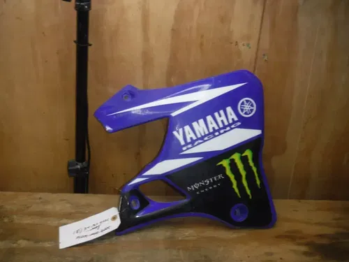 2000 Yz125 (B) Front Right Side Plastics Shroud Blue Body Tank