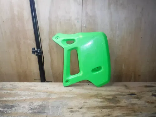 1990 KDX200 Kawasaki Front Right Side Plastics Shroud Green Body Tank