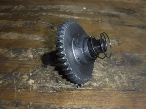2000 KTM 400 EXC Kick Start Shaft Kicker Drive Gear Assembly