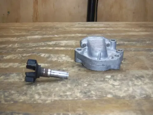 1997 Rm125 (A) Water Pump Impeller Shaft Cover Cap Fins Coolant