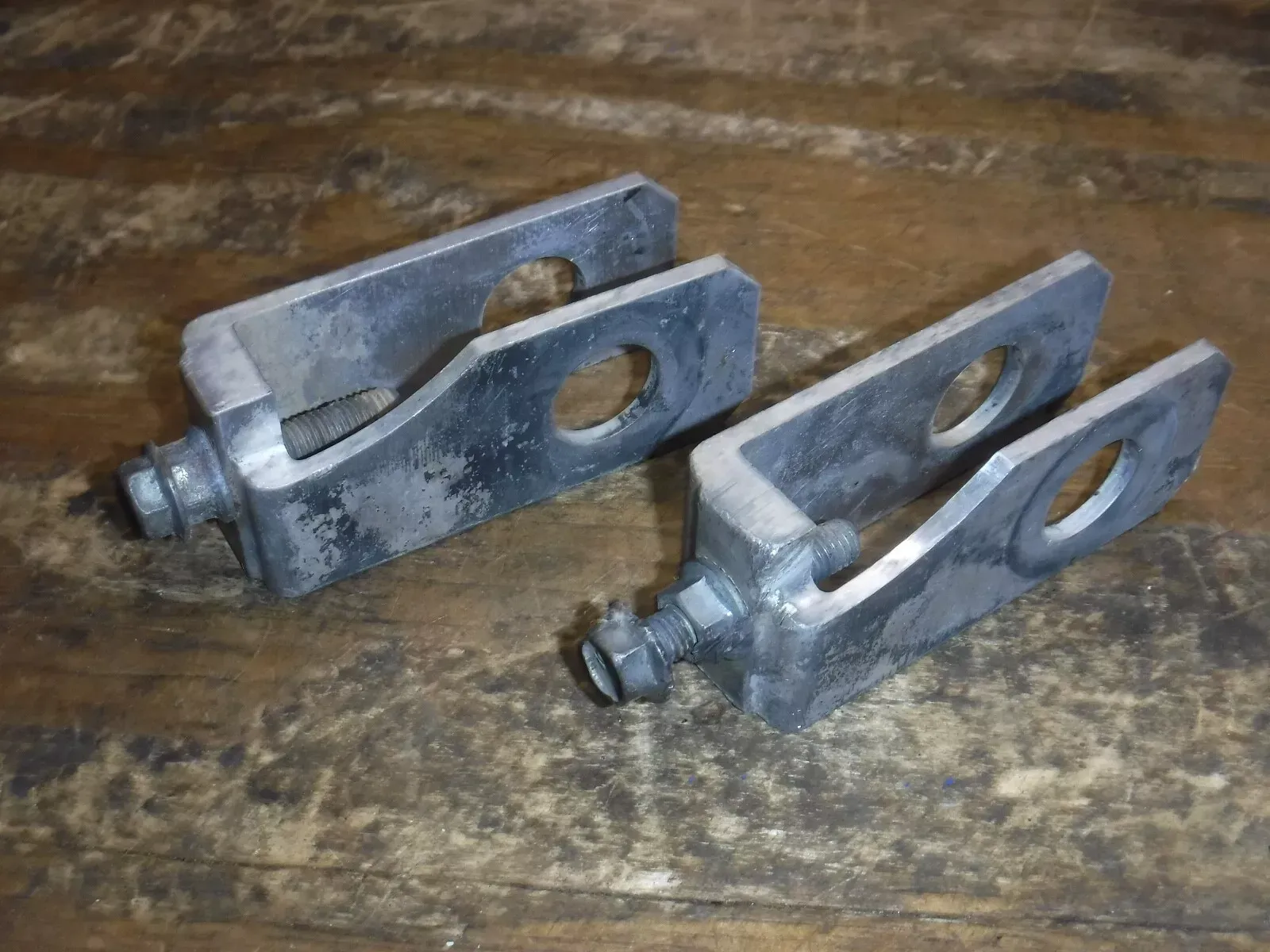 1988 Yz125 Swing Arm Adjustment Brackets