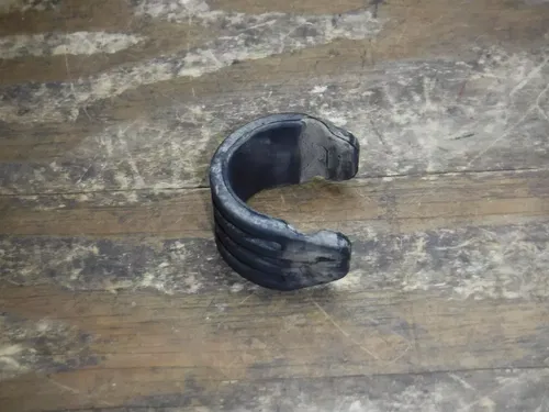 2000 Yz426F Gas Tank Damper Frame Fitting