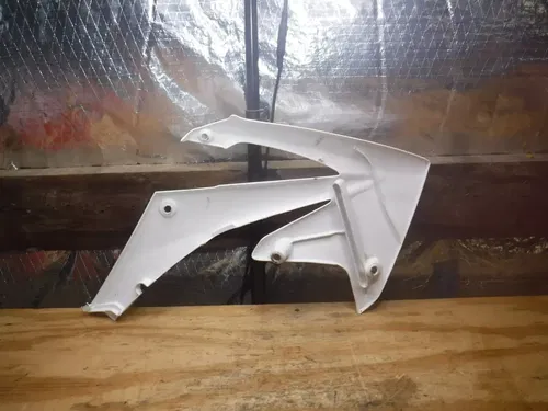 2010 CRF250R Left Front Shroud Gas Tank White Plastic
