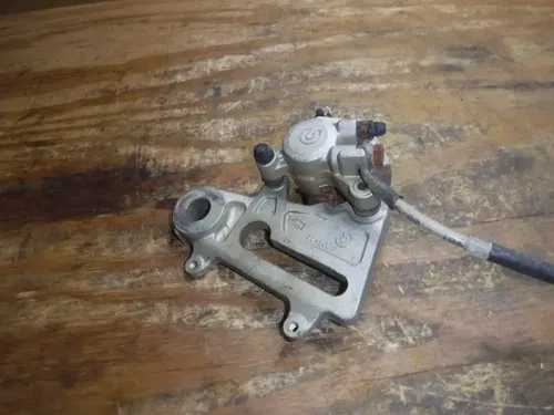 2000 KTM 400 EXC Rear Brake Assembly Caliper Pads Mastercylinder Line