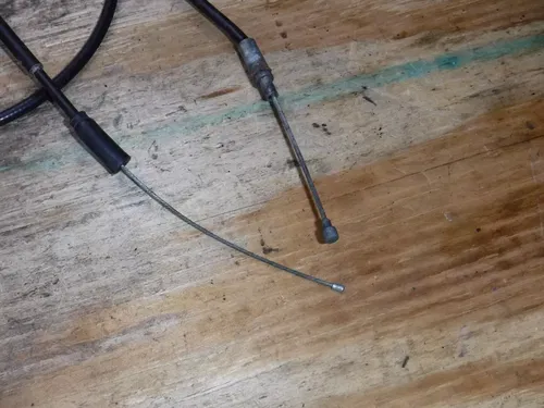 CR125 Throttle Clutch Cable Handle Bar Controls Both 1998