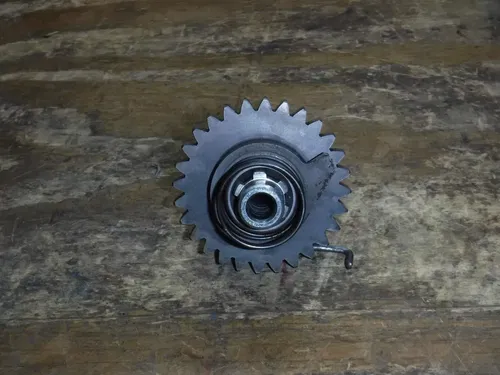 2004 Rm250 Kick Start Shaft Kicker Drive Gear Assembly