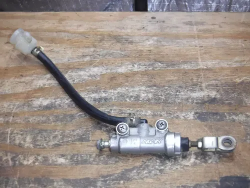 2000 Kx100 Kawasaki Rear Brake Master Cylinder Mastercylinder Fluid Hose Line