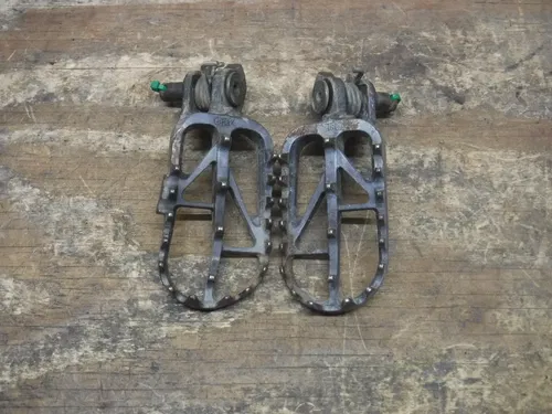 2008 RMZ450 A Foot Pegs Rests 2009 2010 2011 2012 2013 2014 2015 2016 - 2024