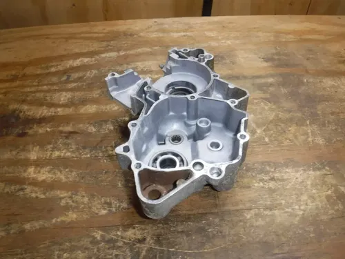 1999 Yz80 (B) Left Side Crankcase Crank Case Stator Side 1993 1994 1995 - 2001