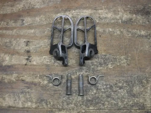 2022 CRF450R 2019 - 2024 Honda CRF450R OEM Footpegs Foot Pegs Pins CRF450 CRF250