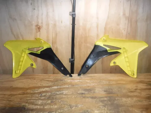 2009 RMZ450 Shroud Left And Right Side Tank Shroud Fuel Plastic
