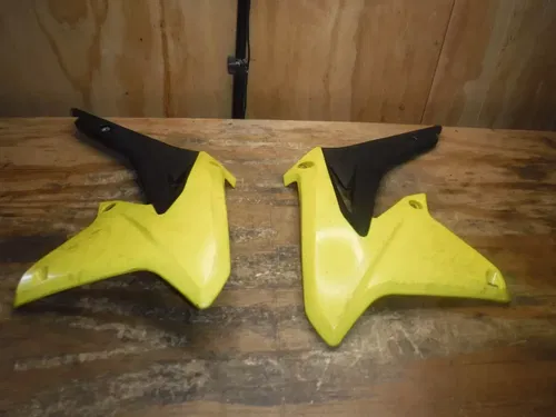 2009 RMZ450 Shroud Left And Right Side Tank Shroud Fuel Plastic
