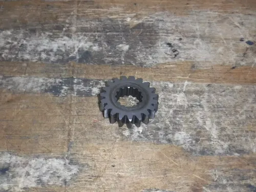 1996 Yz125 (B) Yamaha Crankshaft Crank Shaft Drive Primary Gear