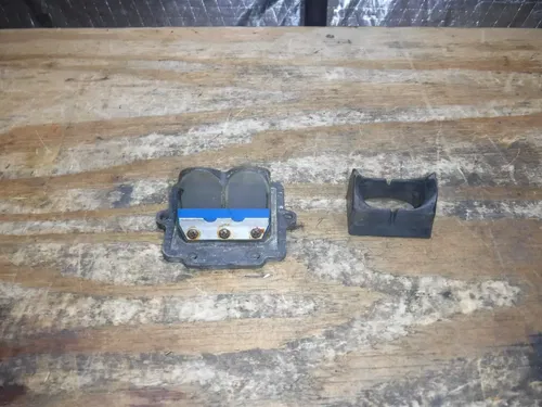 1990 Kx125 Kawasaki Intake Reed Cage Rubber Boot Carb Carburetor