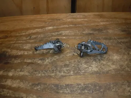 1999 KTM250sx Foot Rests Pegs Frame Fittings Boot Pedal